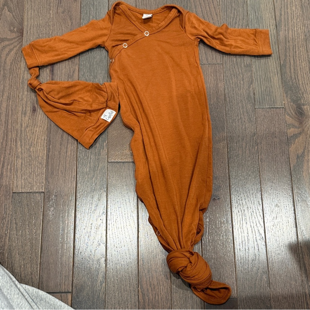 Copper Pearl newborn gown & hat